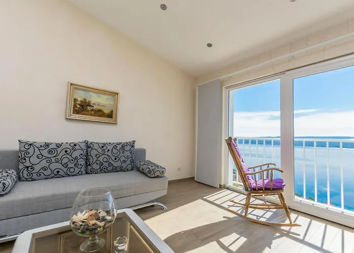 Luxury View Apartment *