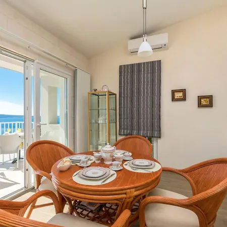 Luxury View Apartment *